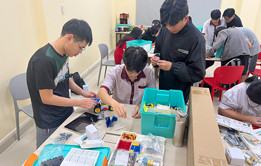 AI – ROBOTICS Bước đi tiên phong cho cuộc cách mạng 4.0 và chuyển đổi số