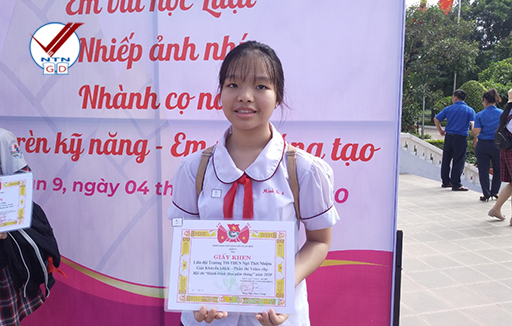 Em Lê Bình Phương Dung - Lớp 6A4 đạt giải khuyến khích phần thi video clip năm 2020