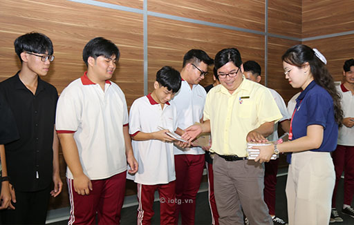 Gần 650 học sinh lớp 12 tham quan trường Đại học Quốc tế Miền Đông