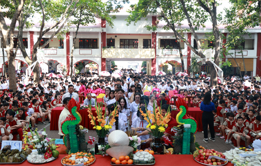 Lễ giỗ Quốc tổ Hùng Vương tại trường Ngô Thời Nhiệm