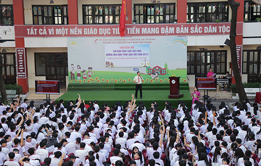 Tìm hiểu pháp luật Việt Nam - Hưởng ứng ngày pháp luật Việt Nam 09/11