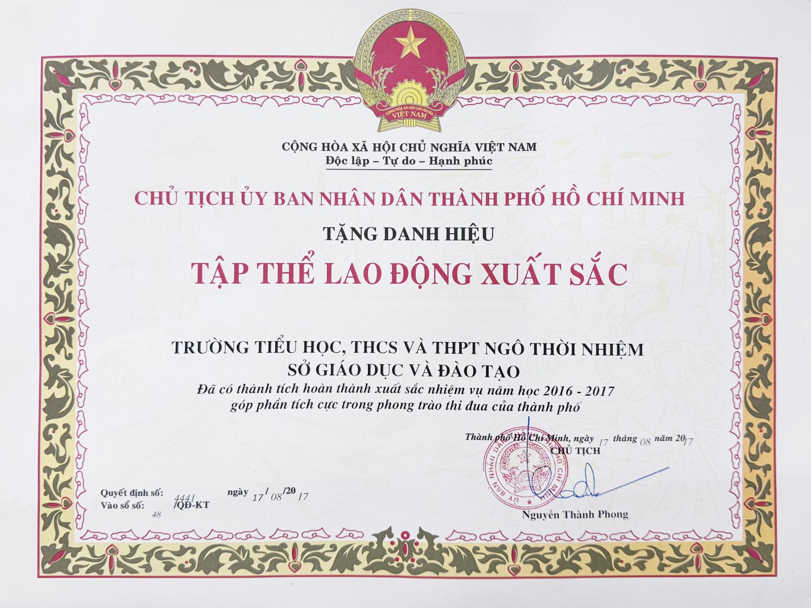 Danh hiệu Tập thể Lao động xuất sắc năm học 2016 - 2017