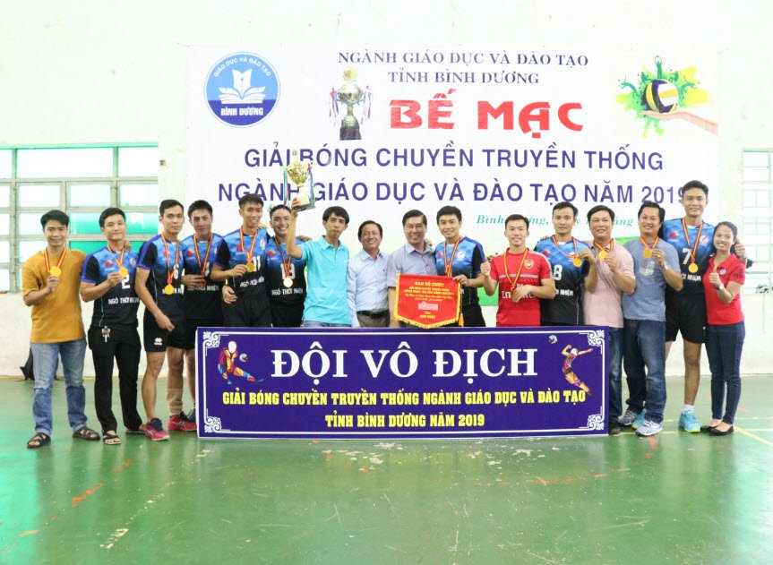 Trường Ngô Thời Nhiệm Bình Dương Vô địch bóng chuyền Nam năm 2019